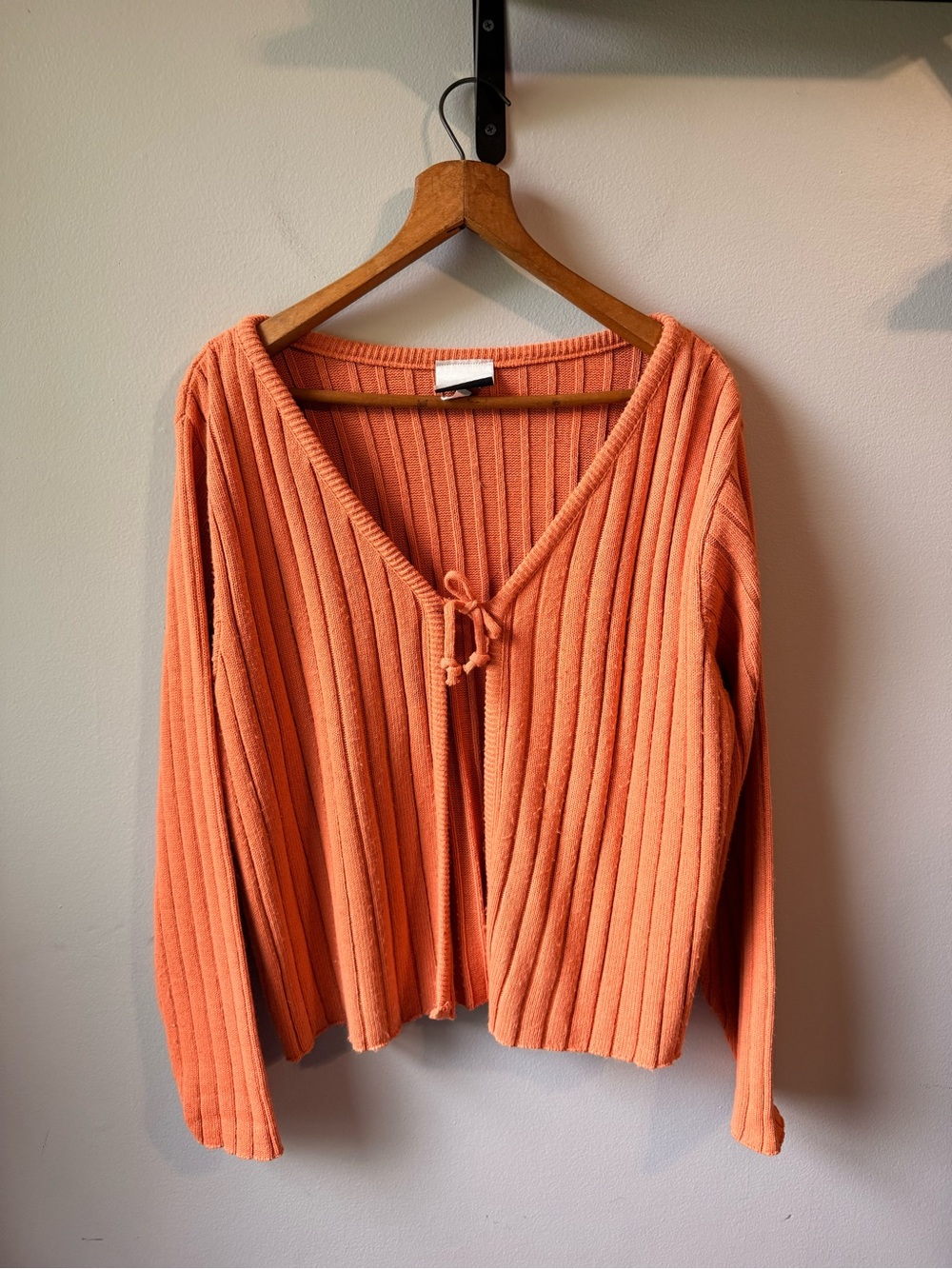 Vintage Fashion Bug Ribbed Tie-Front Cardigan Sweater – Orange Size L